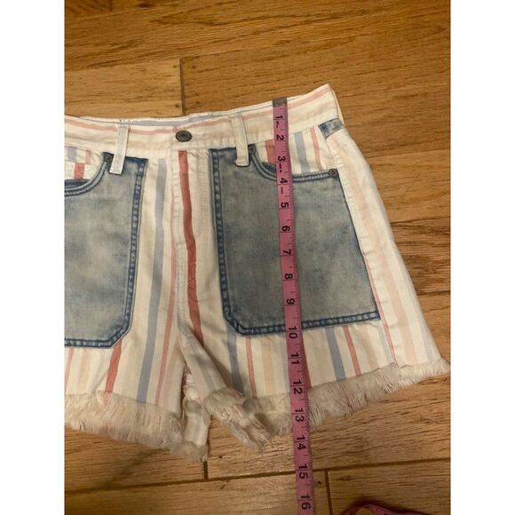 American Eagle, women's red/white/blue american flag themed frayed hem shorts 00 - Picture 8 of 8